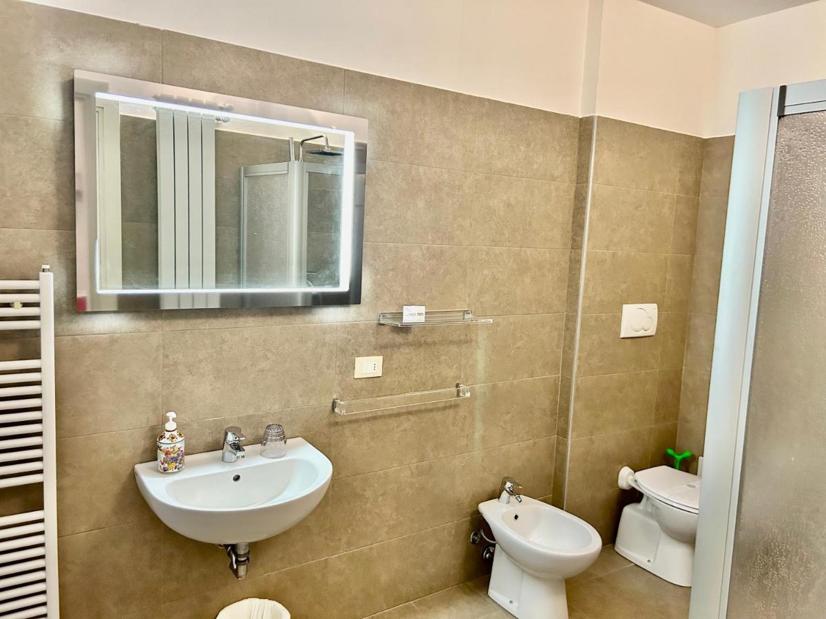 באוונו Artelago Silver Panoramic Lake View מראה חיצוני תמונה